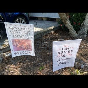 Yard flag without stake.